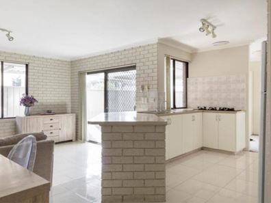 22 Chesters Way, Winthrop WA 6150