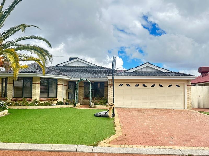 5 Lowis Way, Canning Vale WA 6155