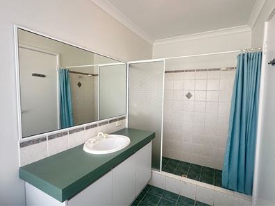 5 Lowis Way, Canning Vale WA 6155