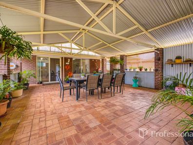 11 Railway Parade, Yarloop WA 6218