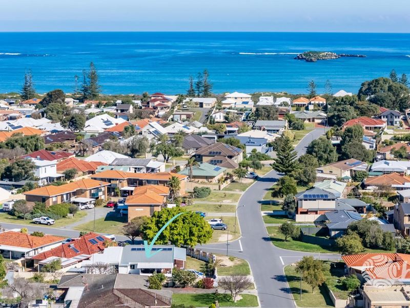 11 East Road, Shoalwater WA 6169