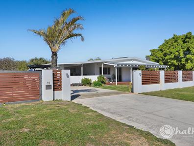 11 East Road, Shoalwater WA 6169