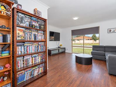 37 Bodicoat Drive, Brookdale WA 6112