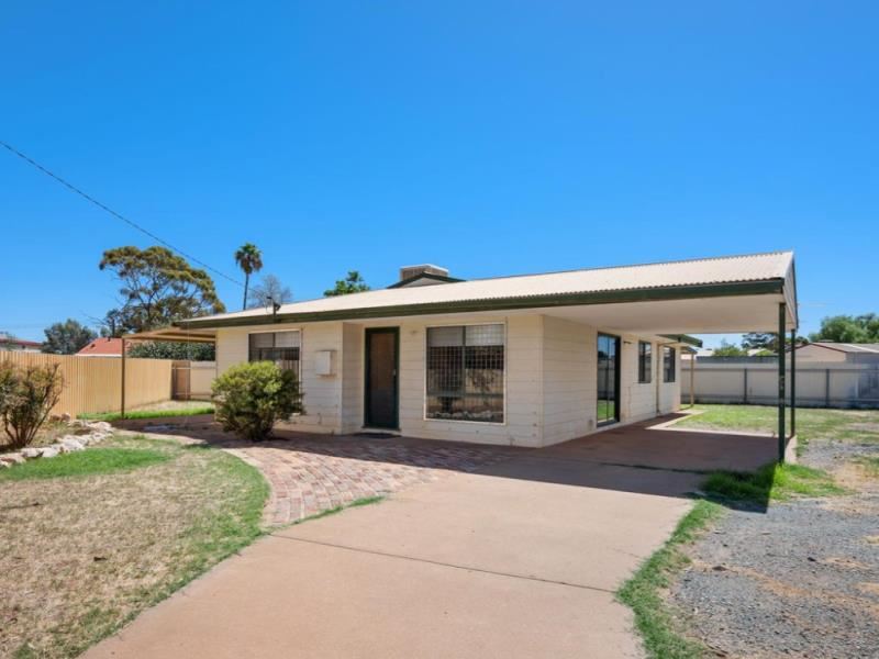 33 Talmalmo Place, South Kalgoorlie WA 6430