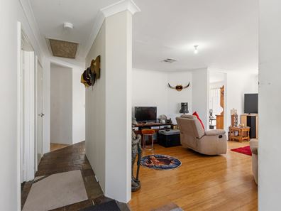 1 Stipling Gardens, Leda WA 6170