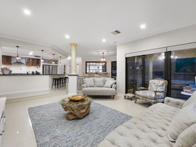 8 Anacapri Road, Hillarys WA 6025