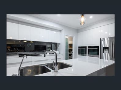 102 Sapphire Chase, Wellard WA 6170