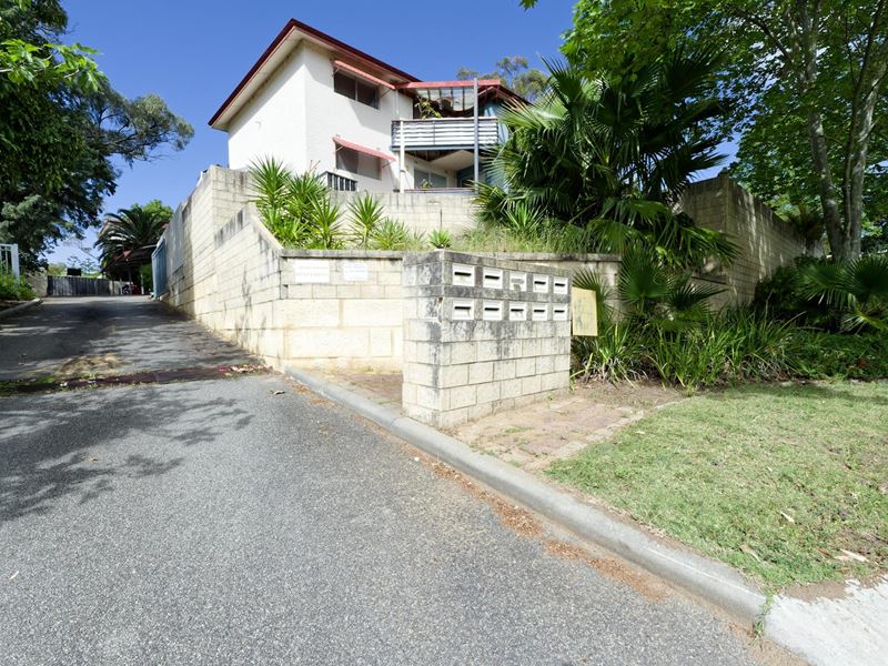 1/9 Gamble Place, Orelia