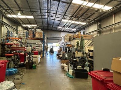1/13 Cutting Way, Yangebup WA 6164