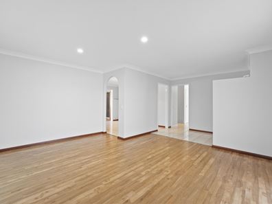 17 Barbrook Way, Warnbro WA 6169