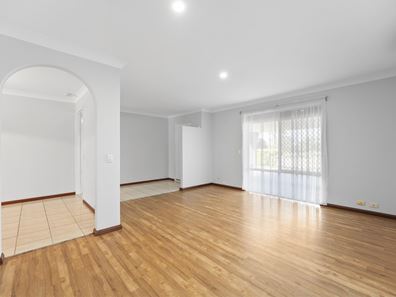 17 Barbrook Way, Warnbro WA 6169