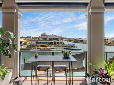 60 Aztec Island Retreat, Halls Head WA 6210