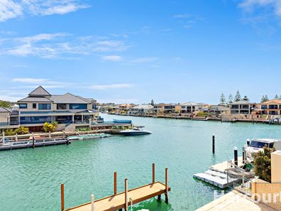60 Aztec Island Retreat, Halls Head WA 6210