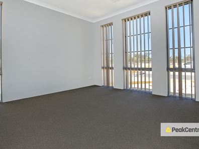 41 Clementine Blvd, Treeby WA 6164