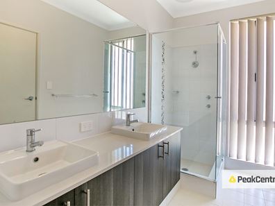 41 Clementine Blvd, Treeby WA 6164