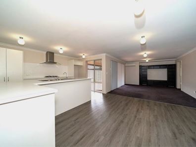 18 North Crescent, Byford WA 6122