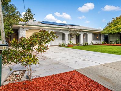 19 Herlihy Way, Warnbro WA 6169