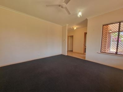 16 McCamey Loop, Baynton WA 6714