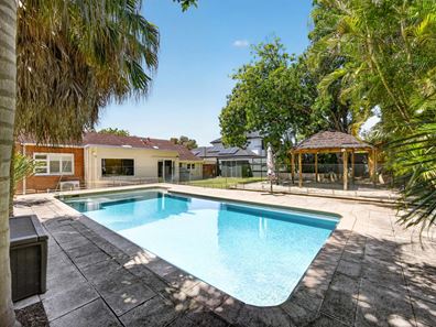 21 North Banff Road, Floreat WA 6014