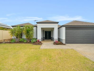 24 Royston Way, Lakelands WA 6180