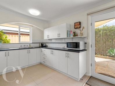 4 Loris Way, Kardinya WA 6163