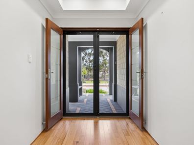 12 Moulton Trail, Ellenbrook WA 6069
