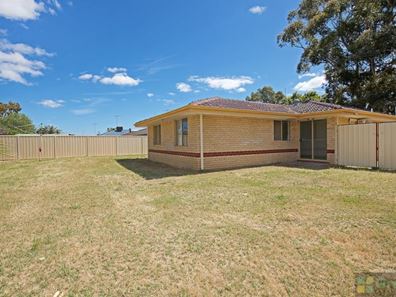 10 Steerforth Drive, Coodanup WA 6210