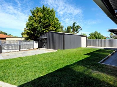 4 Linville Ave, Cooloongup WA 6168