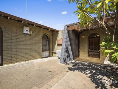 8 Topeka Place, Wanneroo WA 6065