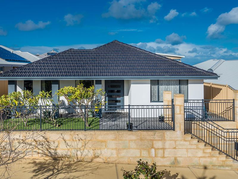 83 O'Mara Boulevard, Iluka WA 6028