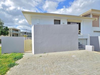 Unit 4/35 Pearl Pde, Scarborough WA 6019