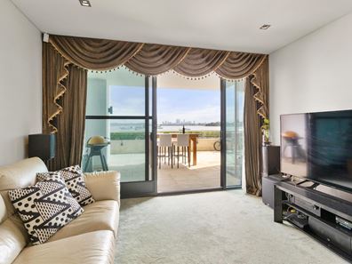 N5/70 Canning Beach Road, Applecross WA 6153