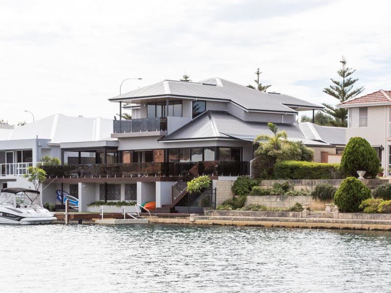 18 Genevieve Court, Halls Head