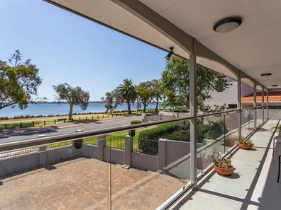 81 Melville Beach Road, Applecross WA 6153