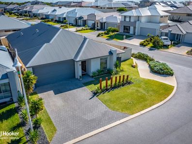 15 Warriedar Way, Golden Bay WA 6174