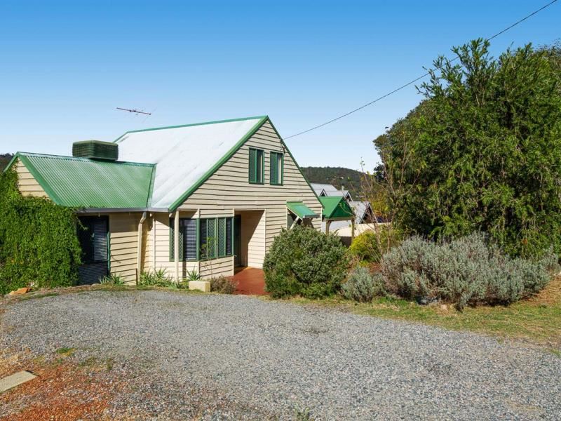 10 Barranduna Drive, Mount Nasura WA 6112