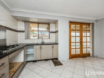 9 Imperial Court, Seville Grove WA 6112