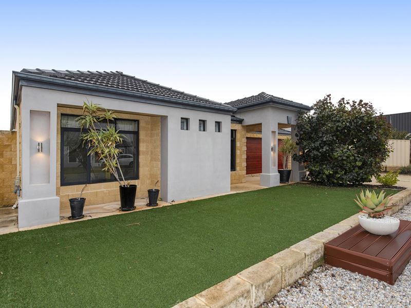 6 Merimbula Way, Secret Harbour WA 6173
