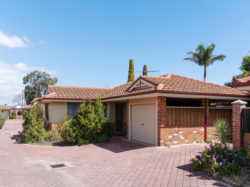 2/12 Deschamp Road, Morley