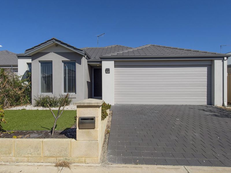 127 Thundelarra Drive, Golden Bay