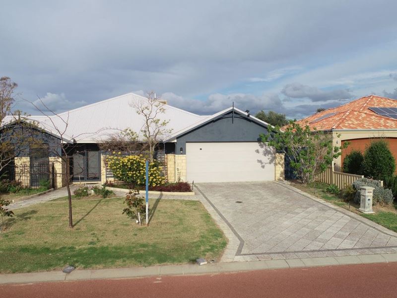 6 Cohen Vista, Lakelands