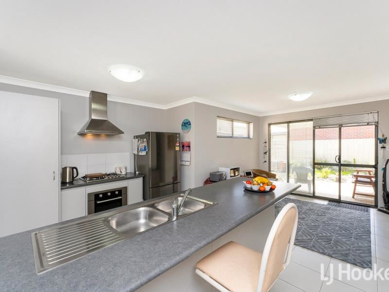 2/20 Binnar Court, Erskine