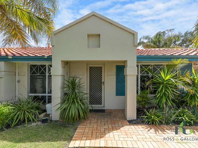 2/4 Groves Avenue, Attadale WA 6156