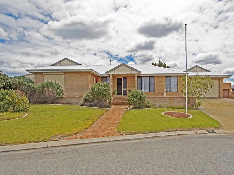 5 Curlew Place, Jurien Bay WA 6516