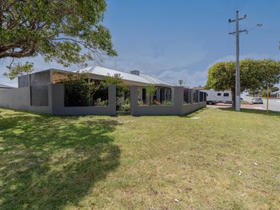 8 Spruce Road, Morley WA 6062
