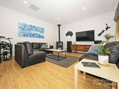 16 Ranleigh Way, Greenwood WA 6024