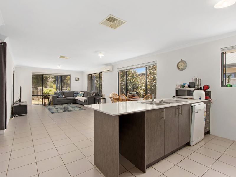 4 Melaleuca Lane, Baldivis WA 6171