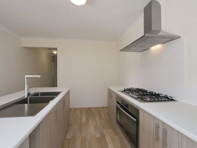 1a Milagro Fairway, Seville Grove WA 6112