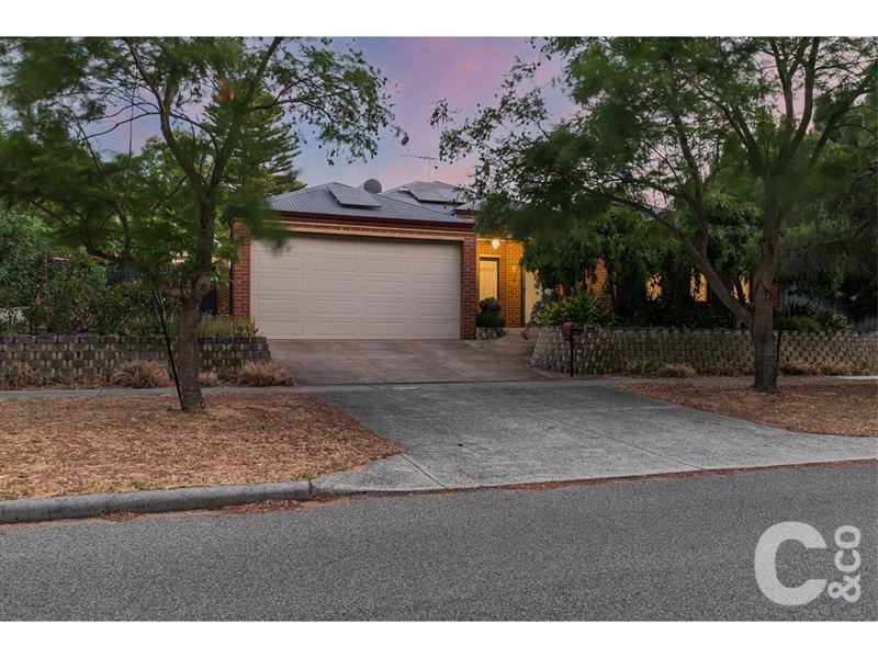 16 Hewison Road, Medina