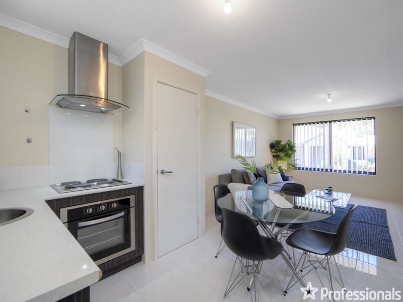 8/6 Strelitzia Avenue, Forrestfield